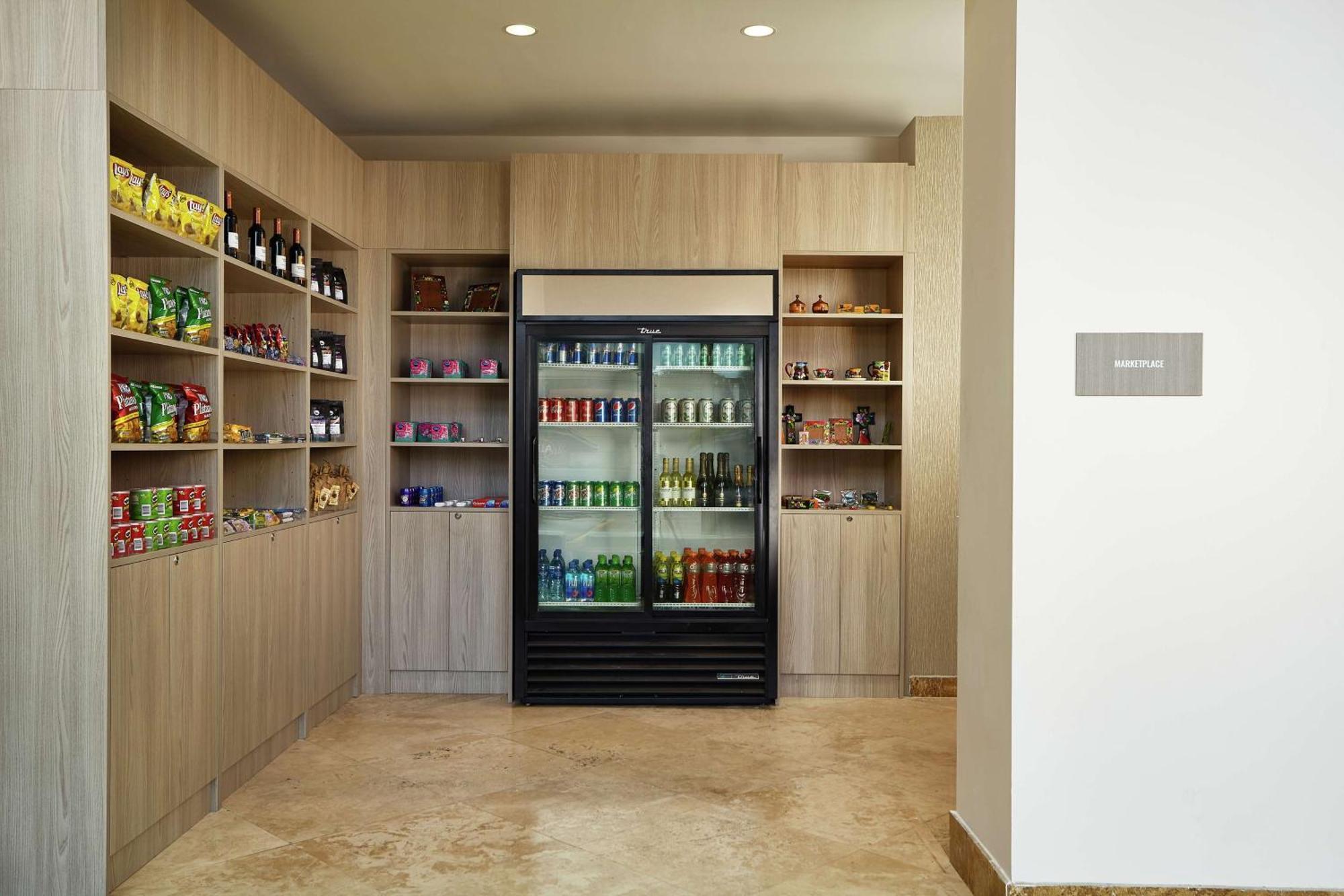 Hilton Doubletree By Hilton Managua Hotel Buitenkant foto