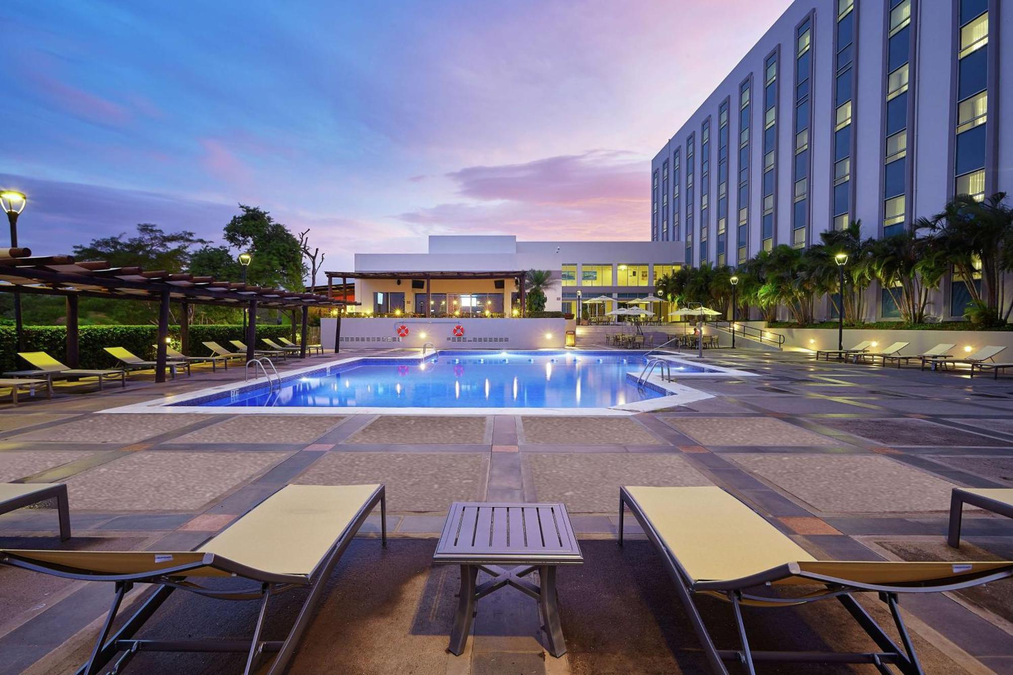 Hilton Doubletree By Hilton Managua Hotel Buitenkant foto